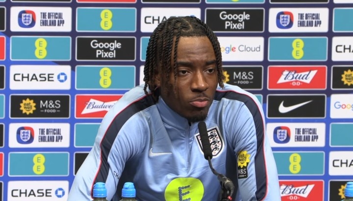 【新闻现场】马杜埃凯：我和萨卡都清楚竞争是必然的，我们会互✨