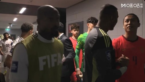 【体育热点】库拉索首发门将罗姆⚾与张玉宁曾是队友，两人在球员