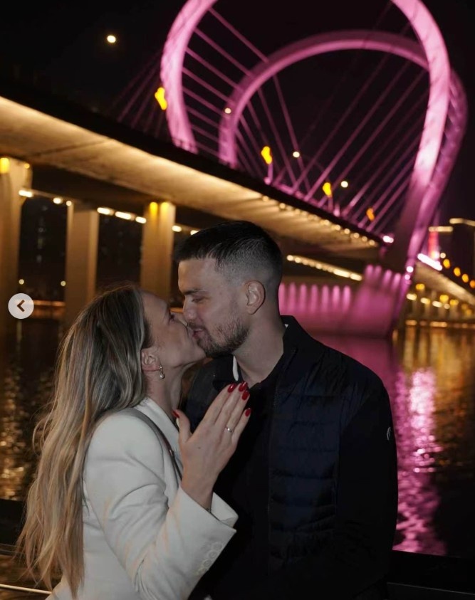 【深度报道】恭喜铁人外援瓦吉奇社媒晒照，向女友求婚成功✌️