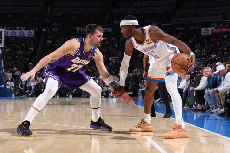 [要闻速递]周四竞彩篮球强档：湖人激战雷霆 ⚽“东皇”对决亚