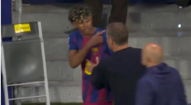 怎么了？马卡报：亚马尔赛后愤怒离场，没有庆祝球队取胜