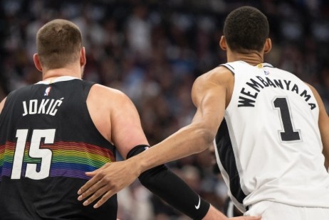 [球迷报道]文班亚马vs约基奇：最强防vs最强攻