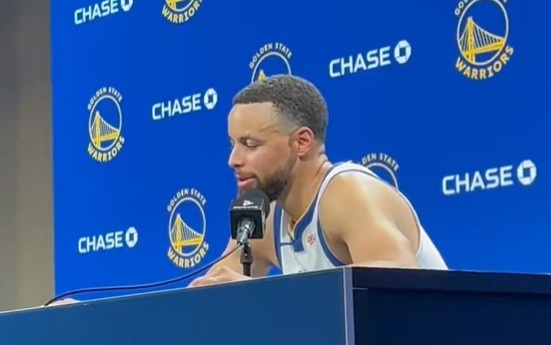 【体育报道】库里谈和弟弟一起打球：这真的是梦想成真 我到现在