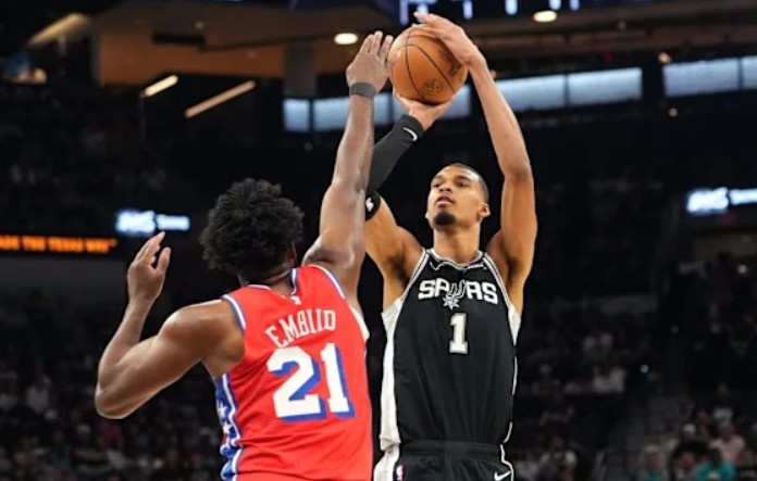 【今日焦点】马刺60胜：文班vs恩比德的今昔