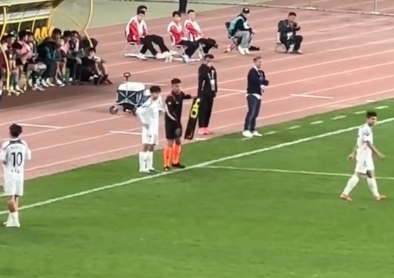 [球迷看点]中乙联赛替补登场，16岁零6个月的孙臣曦上演职业