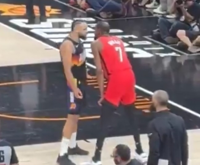 [热点直击]恩怨局！火记：这是本赛季我看火箭比赛里⚾垃圾话最