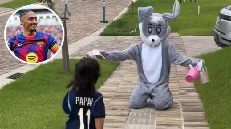 【体育有料】暖心！每体：拉菲尼亚扮成复活节兔子，给爱子送⚽节