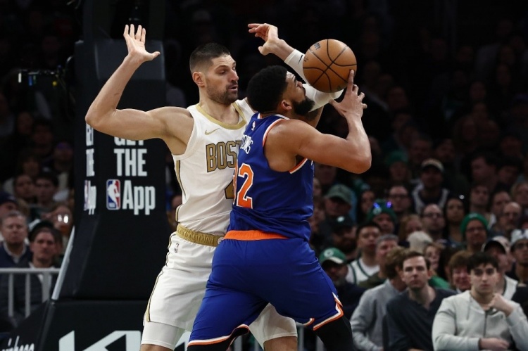 [体育前线]周四竞彩篮球强档：凯尔特人大战尼克斯 东部半决赛预演？(图1)