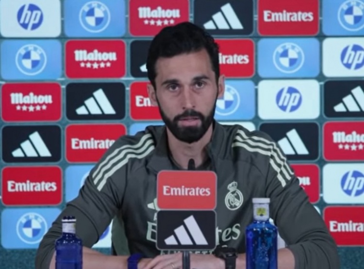 [足球]阿韦洛亚：姆巴佩被踢倒这类判罚存在很多疑问，我们仍在