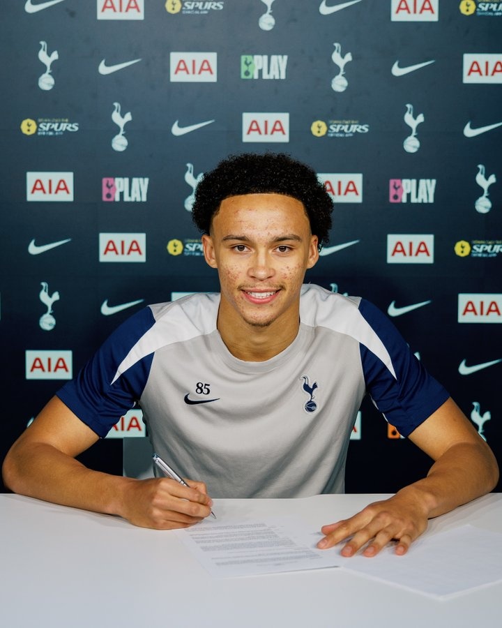 官方：热刺与18岁中卫马拉基·哈迪签下一份新的长期合同