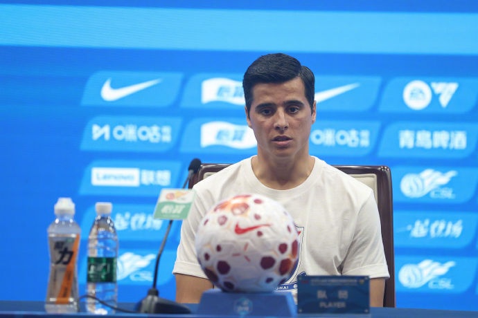 斯卢茨基：德比战的意义永远与众不同，全力展现出最好的精神面貌