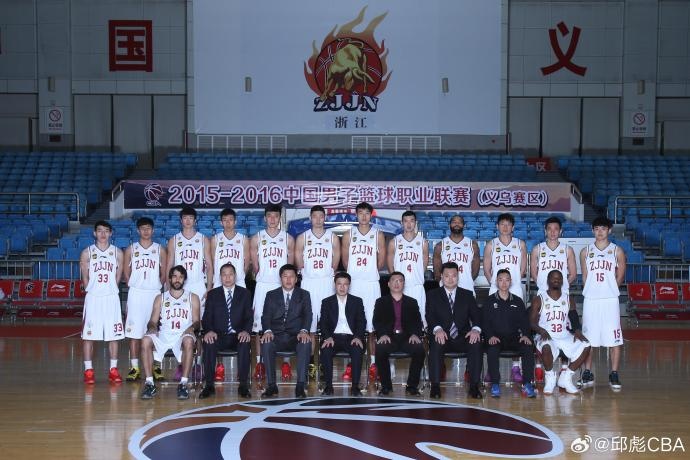 [今日快讯]这发际线保护得真好！邱彪晒十年前后的对比照