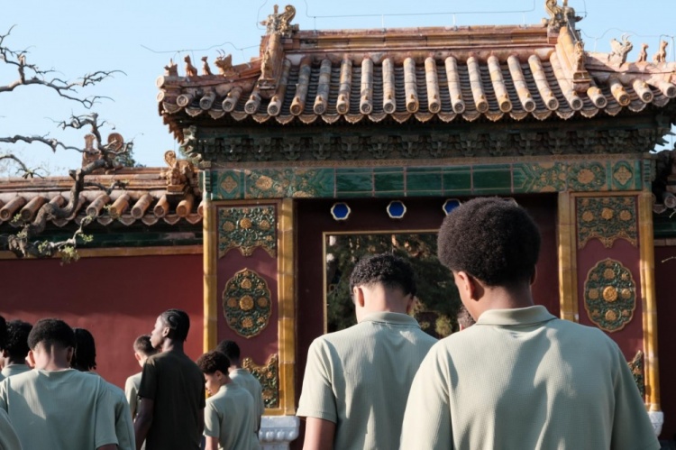 [赛程更新]狼队青年队在中国参加英超⚽⬅️青年杯，小将们到颐和✨园学习太极拳(图2)