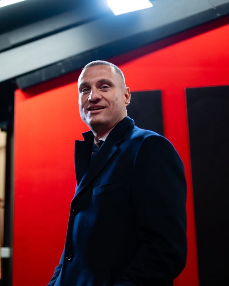 球员时代曾5夺英超冠军，曼联传奇中卫维迪奇现场观战