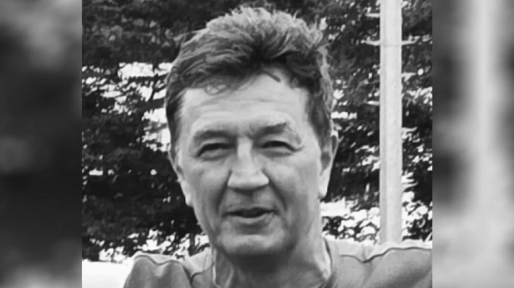 【球迷速览】R.I.P.前德甲纽伦堡前锋维尔辛骑车撞到一只鹿不幸去世，享年63岁(图1)