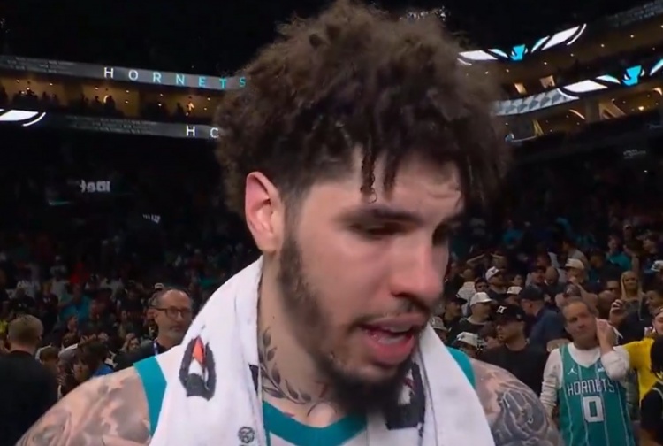 [今日看点]拉梅洛·鲍尔谈绝杀：我把比赛搞砸了 失误是我的错