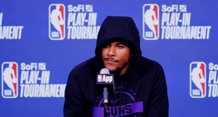 [体育报道]【完整版】杰伦·格林：这场我们本该赢 希望裁判统