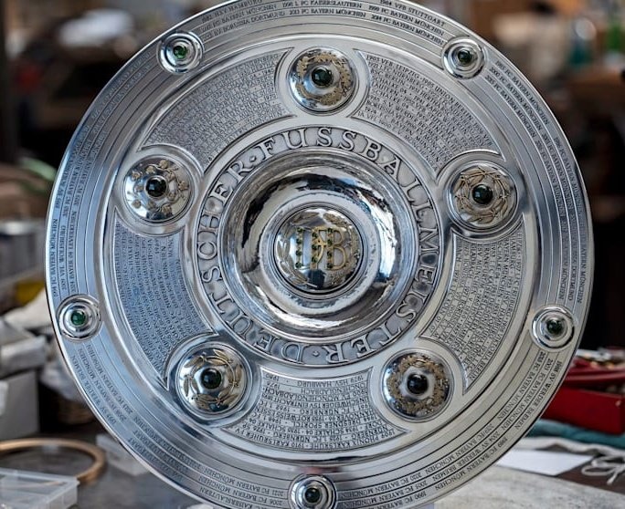 [最新体报]图片报：拜仁将获得扩展版德甲冠军奖盘，此前已无空