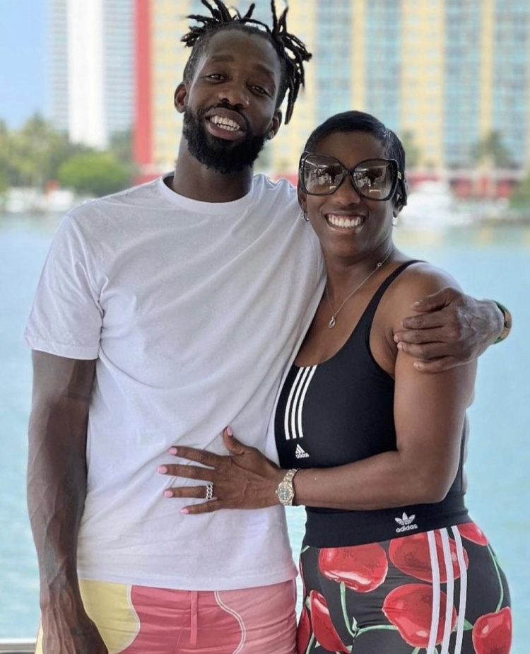 【赛事追踪】贝弗利：赛场外我是绝对的妈宝男 和威少&浓眉吃饭