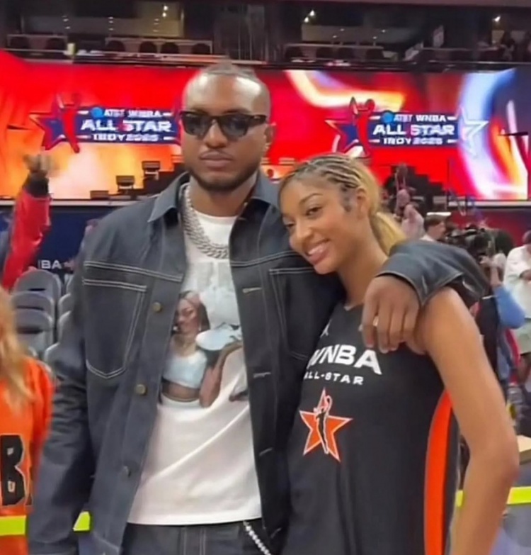 【深度看球】小卡特谈女友里斯：我们每场都交流比赛 彼此都不在意外界的噪音⬅️(图1)