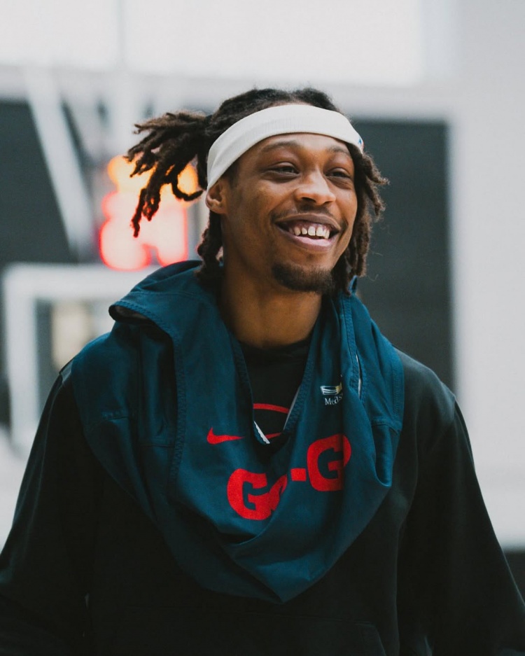 勇方方：阿隆德斯明晚落地首都机场 一切顺利可赶上收官战