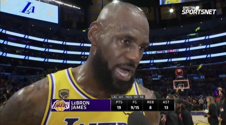 [球迷关注]詹姆斯：季后赛比赛跌宕起伏 你必须保持平稳心态⬆