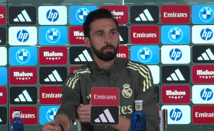 [皇家马德里]阿韦洛亚：感觉我们被剥夺了进入半决赛的机会 球