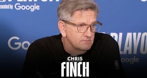 [体育世界]【完整版】芬奇：爱德华兹展现卓越领导力 我们靠防守拼下胜利(图1)