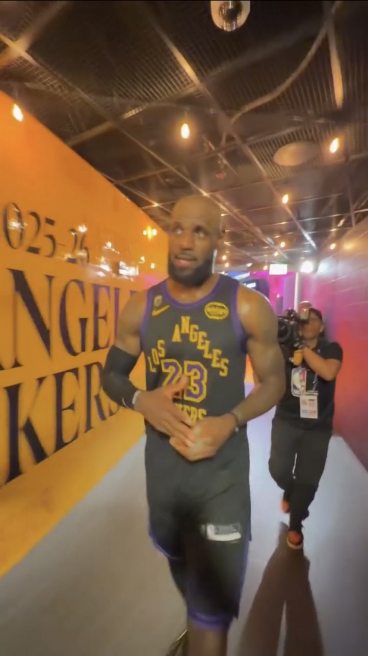 【值得一看】詹姆斯：我们捍卫了主场优势拿下重大胜利 要在客场