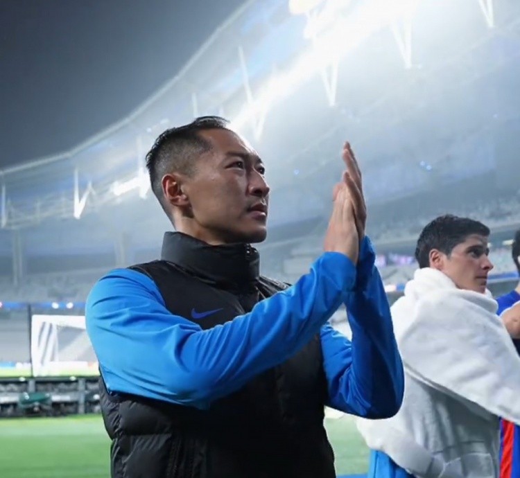 吴队，陪着我们继续赢下去！