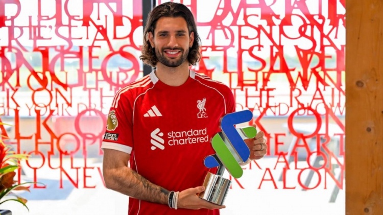 索博斯洛伊单赛季5次当选利物浦月最佳，近15年第三人