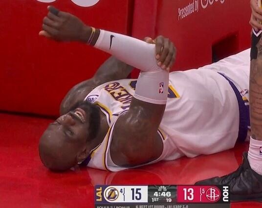 【球迷必看】反击时重摔在地！孙悦：这也就是詹姆斯 你换个41