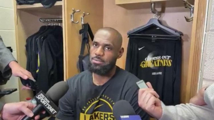 [体育世界]詹姆斯：今晚我们共24次失误送给对手30分 问题