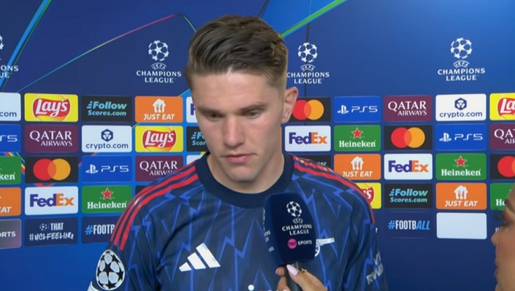  约克雷斯：埃泽禁区内倒地看起来有身体接触，不知为何点球被取消