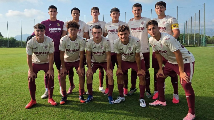 热身赛比利亚雷亚尔U19A队1-3不敌切尔西U18，刘凯源为黄潜首发