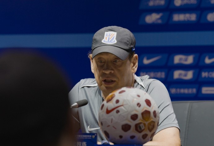 斯卢茨基：明天的比赛非常重要，我们急需一场胜利来提振士气