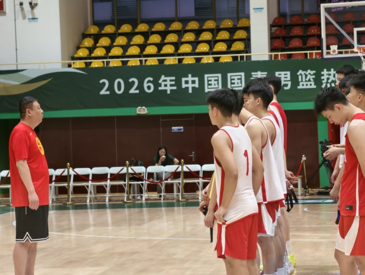 国青U18亚洲杯前咸阳最后热身 17名球员竞争12人名单