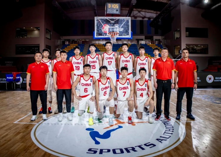 U18亚洲杯八强赛程：中国U18男篮今日13点迎战菲律宾 冲击四强！