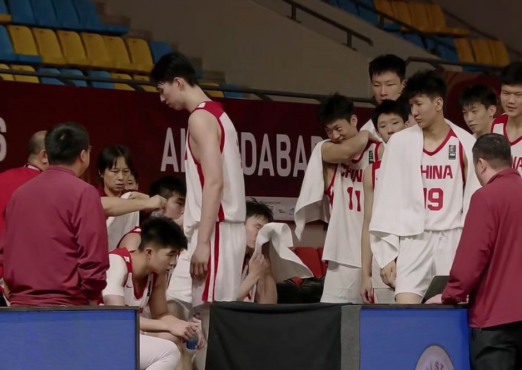 挑战大舞台！中国U18男篮杀进本届亚洲杯4强 锁定U19世界杯入场券