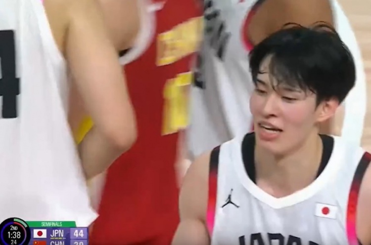 再度陷入困境！日本男篮打出6-0小高潮 中国队落后14分被迫叫停