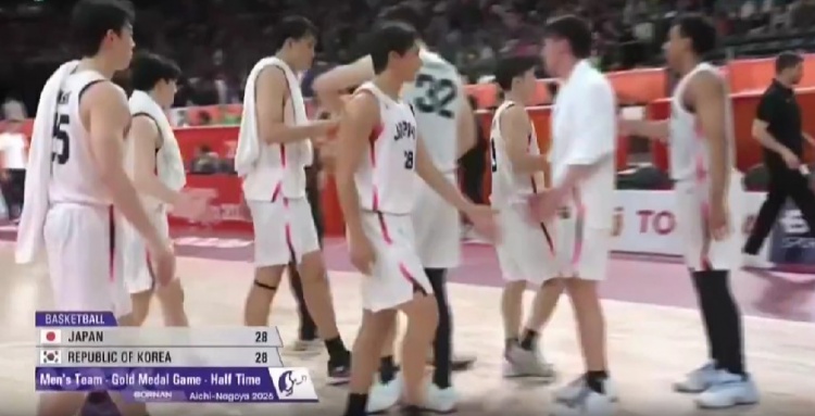 半场战报-金近廉7分3板 李贤重5分5板 日本男篮28-28战平韩国男篮