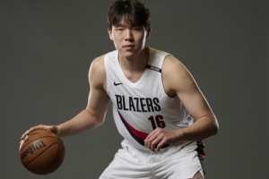 第三年球队选项被执行！杨瀚森工作室：专注 沉淀 继续