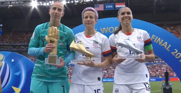 特朗普祝贺美国女足卫冕世界杯：美国为你们而骄傲