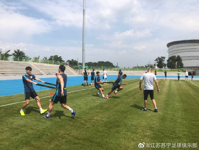 苏宁开启为期12天夏训，多名年轻球员随队训练