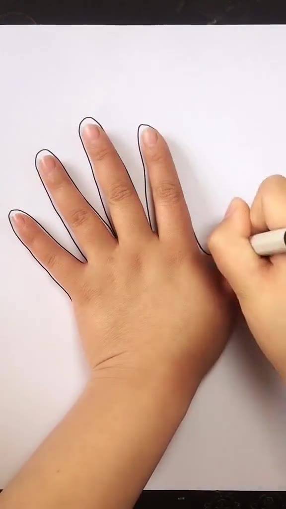 简易绘画:如何用手掌画孔雀