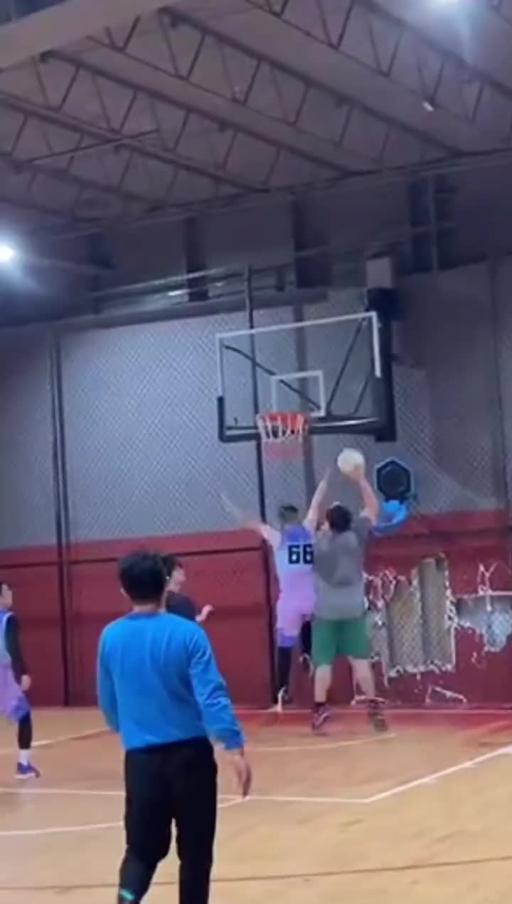 球场上遇到这种该怎么防？