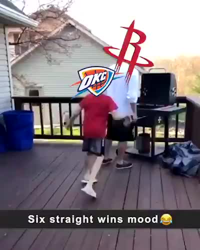 据说火箭击败雷霆赢得六连胜后的心情是这样的