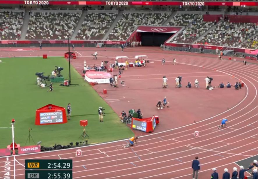 东京奥运会今天进入了倒数第2个比赛日,晚上8点50分,男子4x400米接力