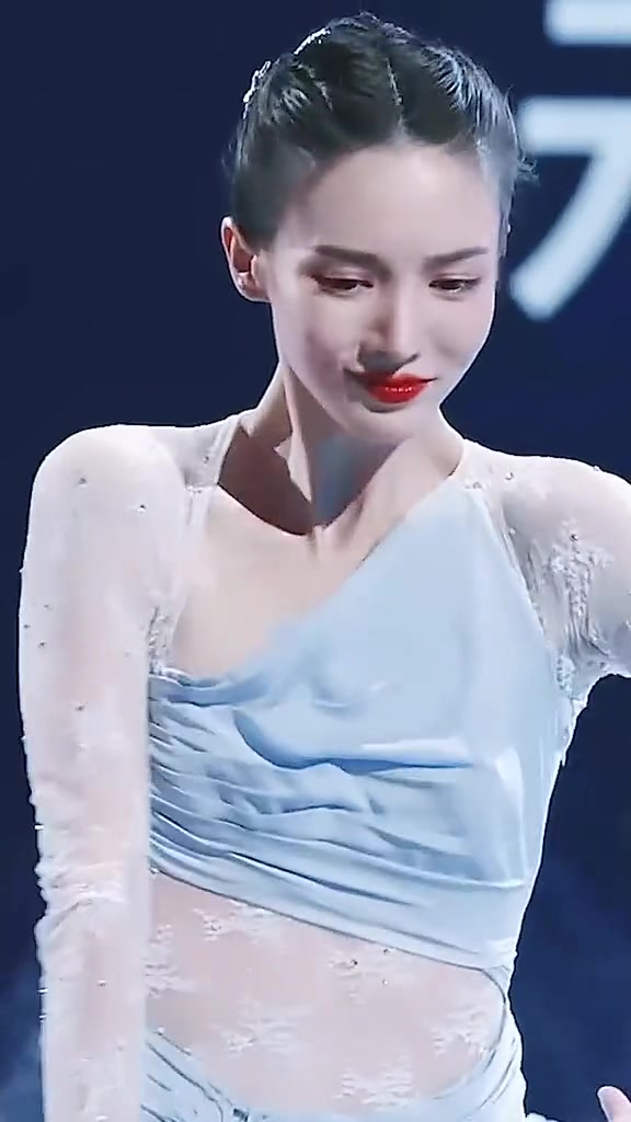 金晨毕业于北京舞蹈学院曾获桃李杯独舞优秀奖