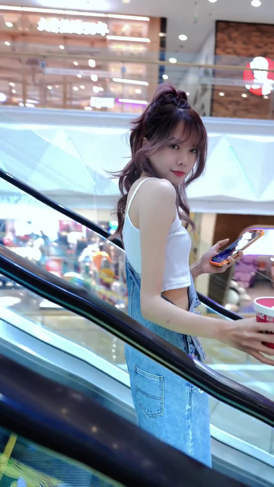 骆歆这算不算衣冠不整